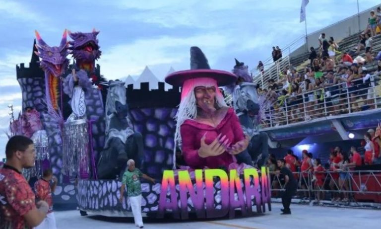 Andaraí abre os desfiles do Carnaval 2024 no Sambão do Povo