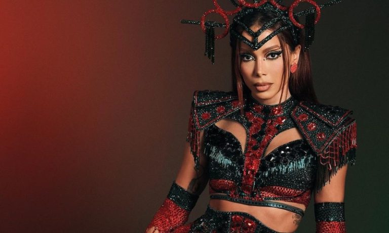 Anitta diz não se importar mais com sucesso e evitar política para cuidar da saúde