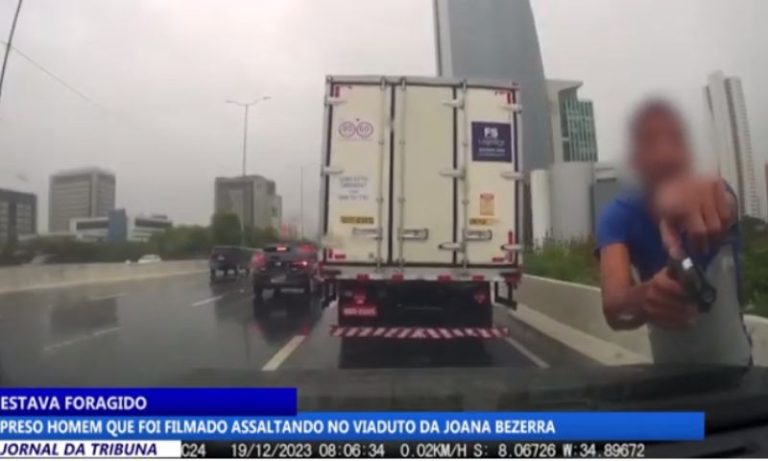 Assaltante de viaduto no Recife: homem priorizava roubar mulher com celular e jóias