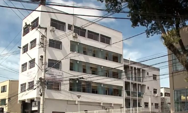 Australiano é preso após agredir namorada capixaba em Vitória