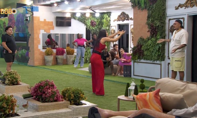 BBB 24: Madrugada com clima tenso, gritaria e observação sobre falta de ‘parabéns’
