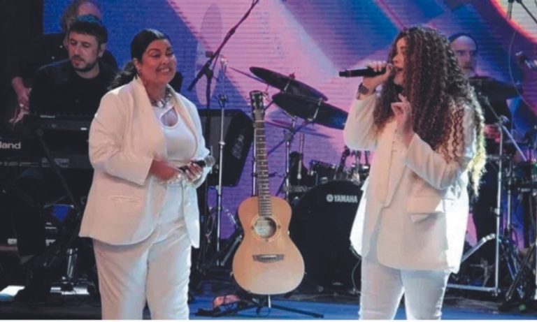 Cantora e modelo Laura Simões: “Amor-próprio é revolucionário”