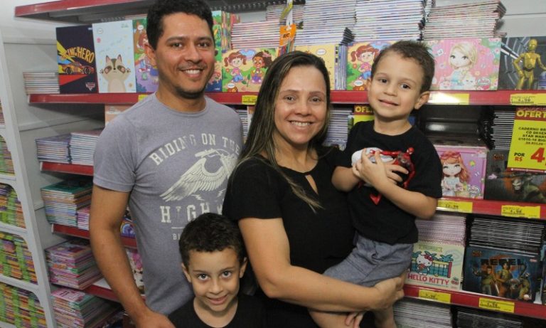 Confira descontos e promoções na compra de material escolar