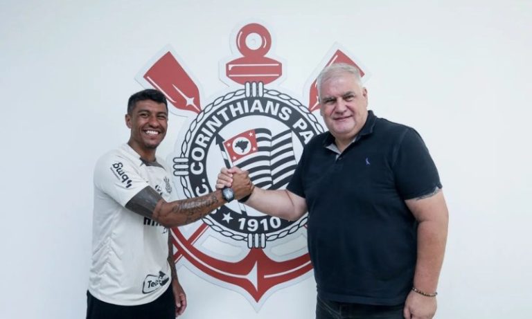 Corinthians anuncia renovação de contrato dos volantes Paulinho e Maycon