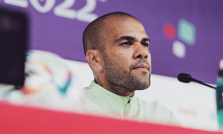 Daniel Alves muda versão e alega que estava bêbado para se defender de acusação