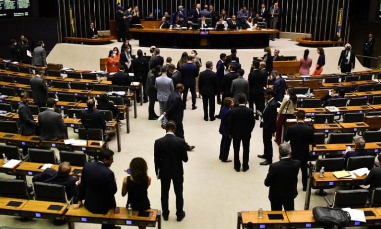 Dois dos federais não faltaram