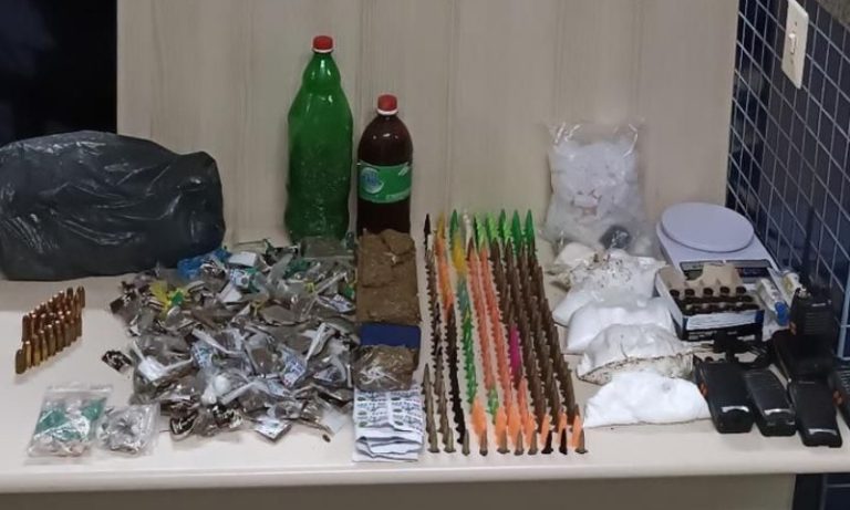 Dois homens são presos em flagrante com drogas em rua de Vila Velha