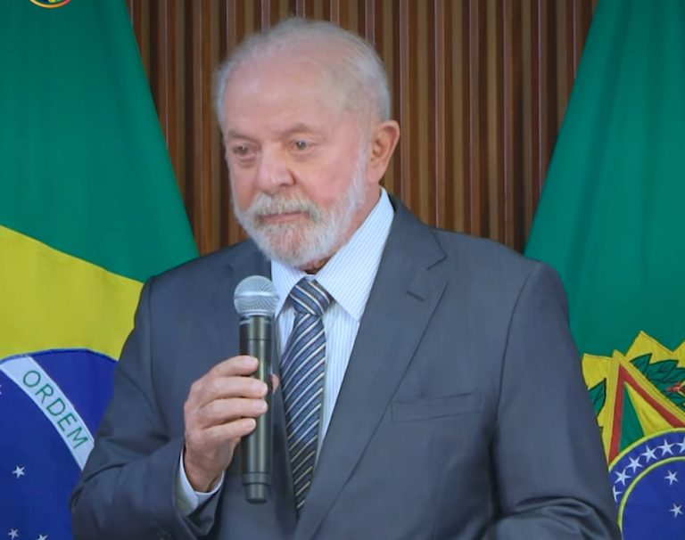 Em meio a polêmicas ambientais Lula anuncia Escola de Sargentos do Exército