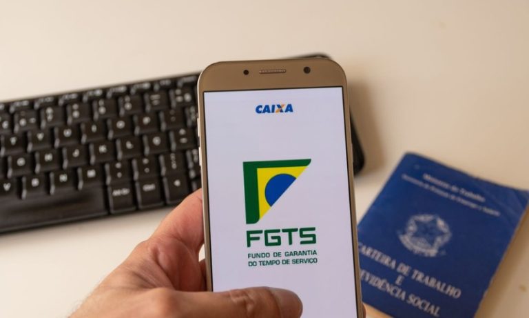 Endividados podem ter dinheiro do FGTS bloqueado
