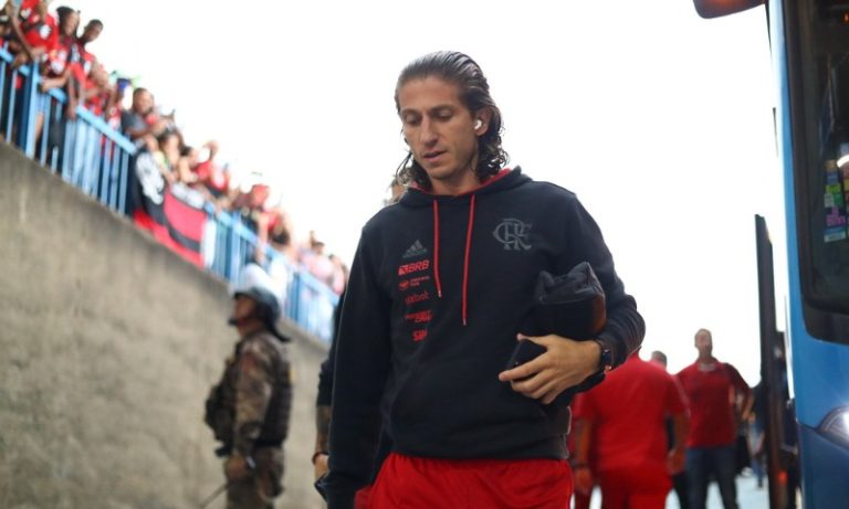 Filipe Luís é anunciado como técnico do sub-17 do Flamengo após recusar seleção
