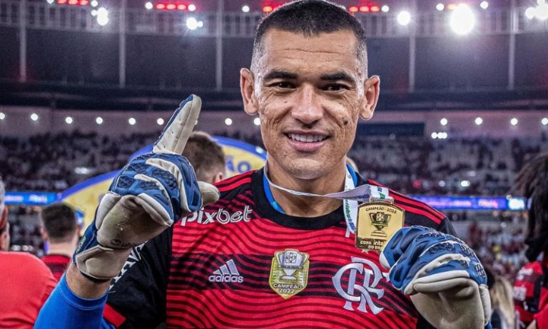 Goleiro Santos se despede do Flamengo e é confirmado como reforço do Fortaleza