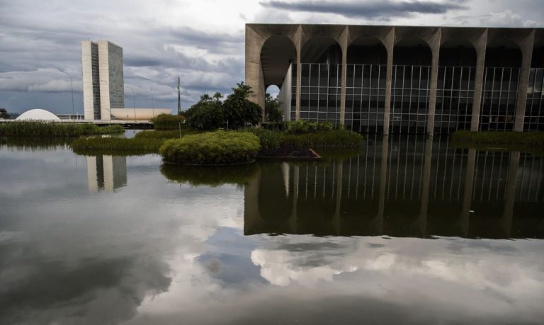 Governo publica edital do ‘Enem dos concursos’ nesta quarta-feira