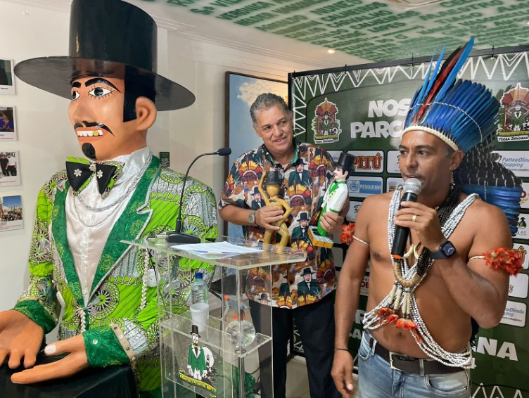 Homem da Meia-Noite homenageia os “Povos originários” no desfile deste ano