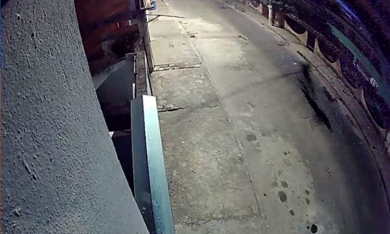 Homem é preso por fazer ameaças e atirar na casa da ex-namorada em Vila Velha