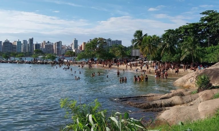 Imagens de câmeras ajudaram a identificar suspeitos de matar adolescente em Vitória