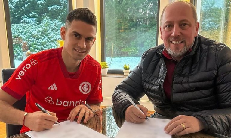 Internacional anuncia a contratação do centroavante colombiano Rafael Borré