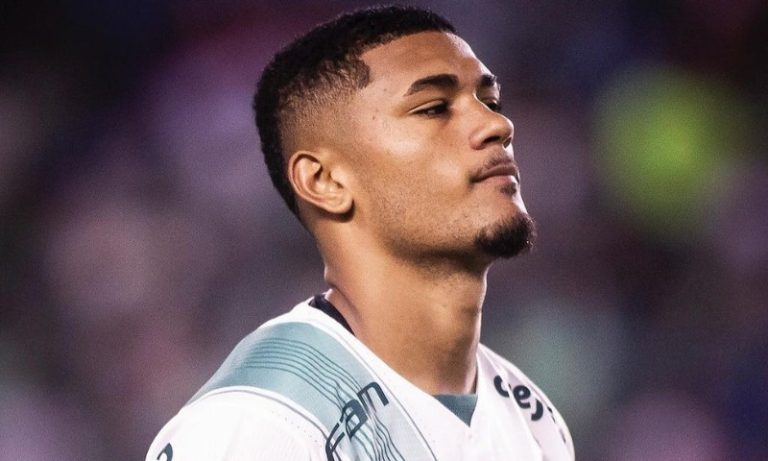 Jogador do Palmeiras sofre racismo após queda na Copinha: ‘Pior dia da minha vida’