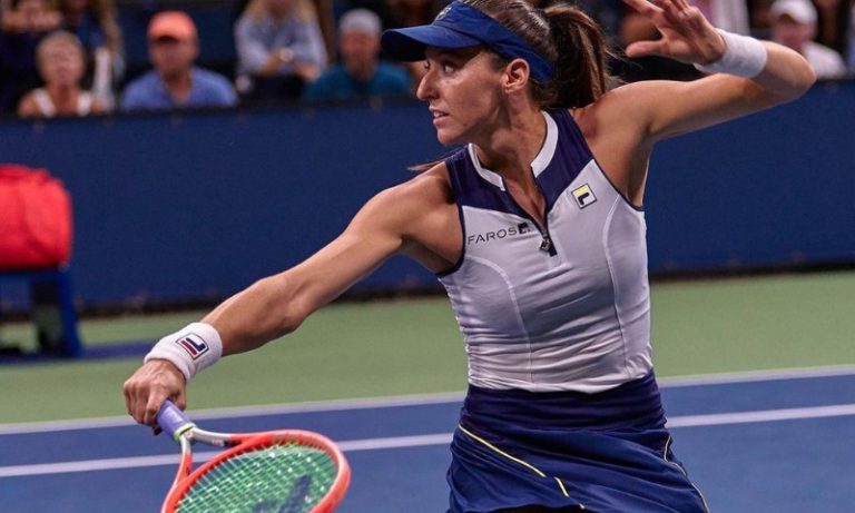 Lesão no joelho tira Luisa Stefani do WTA de Brisbane e adia estreia na temporada