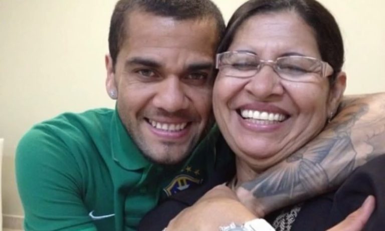 Mãe de Daniel Alves expõe mulher que acusa filho de estupro