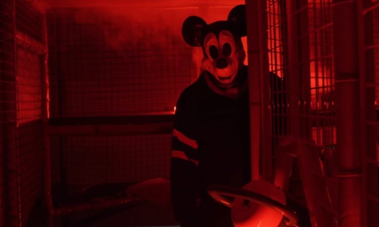 Mickey Mouse será assassino em filme de terror após obra cair em domínio público