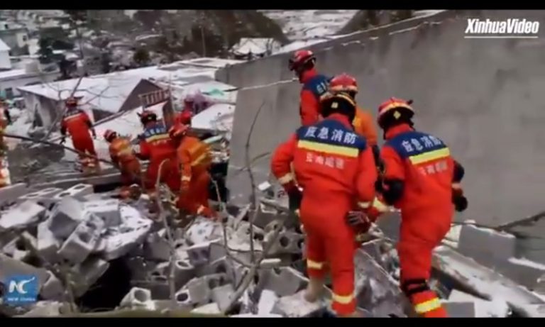Mortes em deslizamento de terra na China aumentam para 31