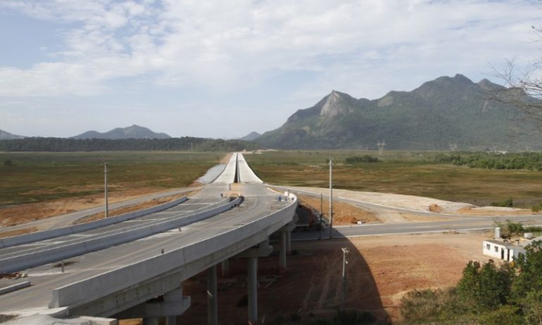 Motorista se perde no Contorno do Mestre Álvaro e é assaltada