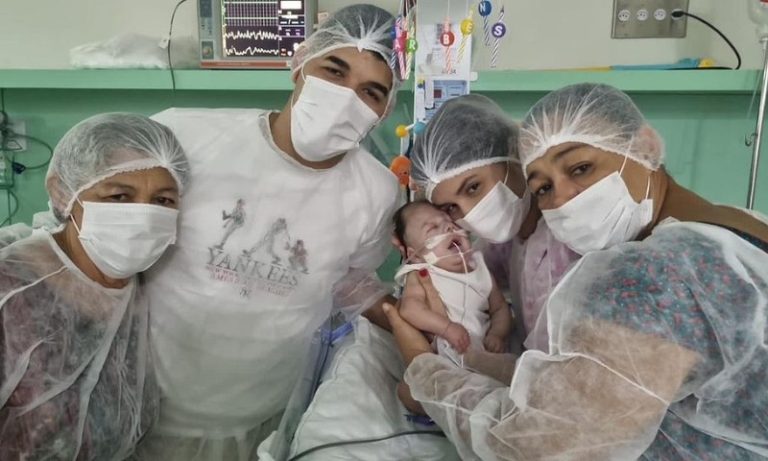 Na UTI desde que nasceu, filho de Zé Vaqueiro tem piora