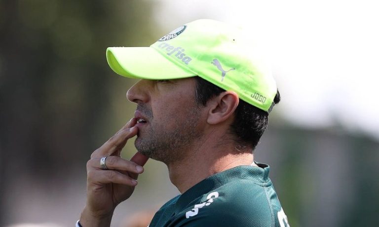 Palmeiras anuncia renovação de Abel Ferreira até 2025