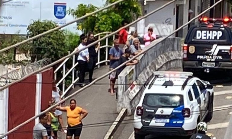 Polícia investiga morte de idosa de 73 anos em Itapuã