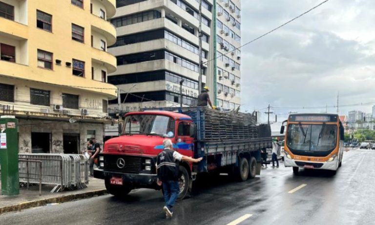 Preparativos para o Carnaval do Recife alteram rotas de ônibus em Santo Antônio