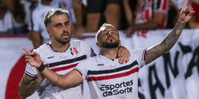 Santa Cruz vence segundo jogo seguido no Pernambucano