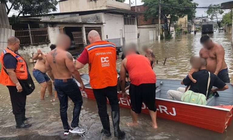 Sobe para 12 o número de mortes no Rio de Janeiro em decorrência das chuvas