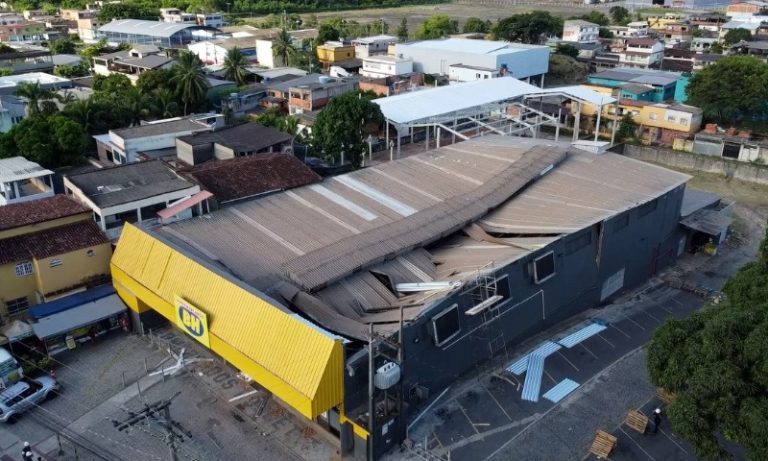 Supermercado vai ter de demolir área afetada