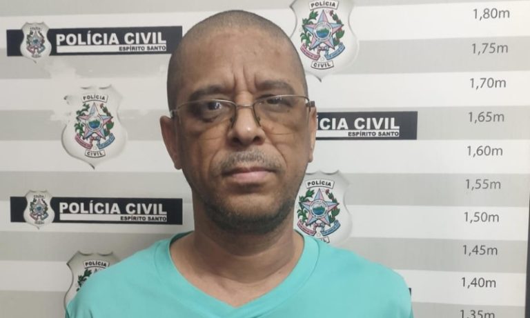 Suspeito de matar homem a tiros é preso na casa da mãe no ES