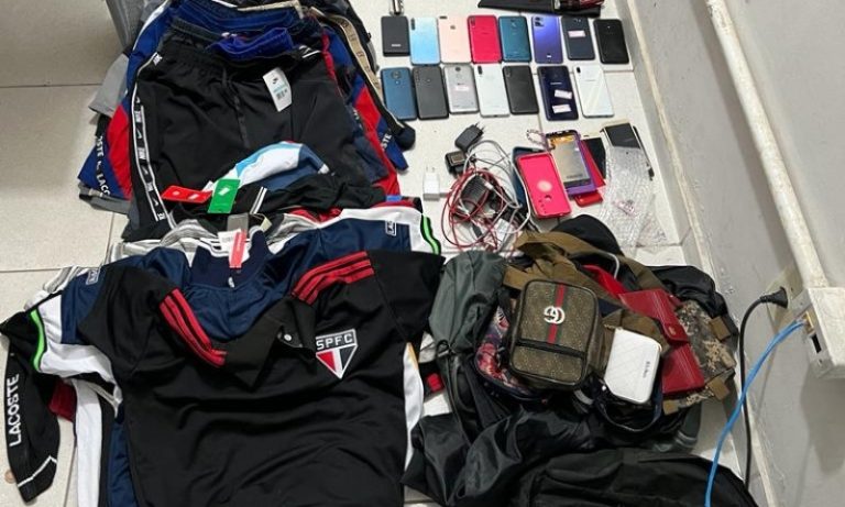Suspeitos de furtar lojas e anunciar produtos pela internet são presos