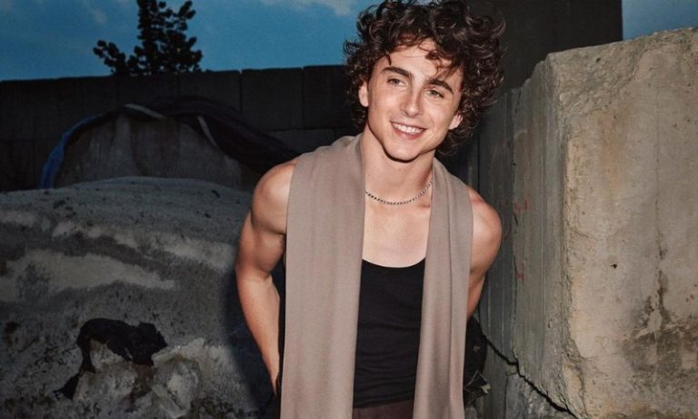 Timothée Chalamet prova chocolate brasileiro e elogia Sonho de Valsa