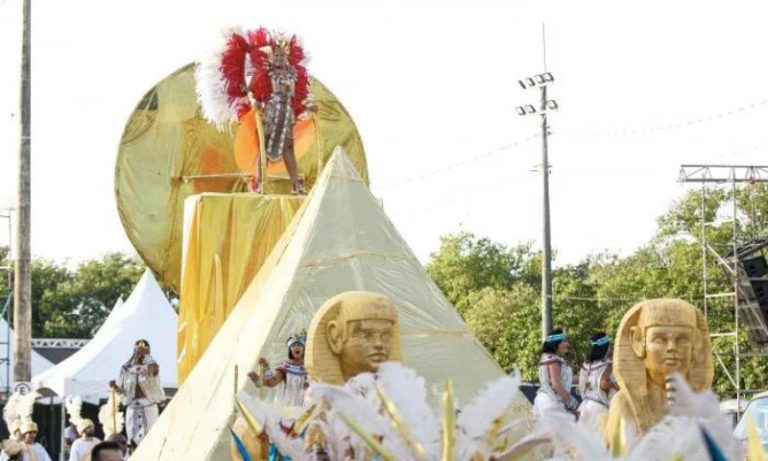 Unidos de Barreiros revive enredo de 2009 no carnaval deste ano