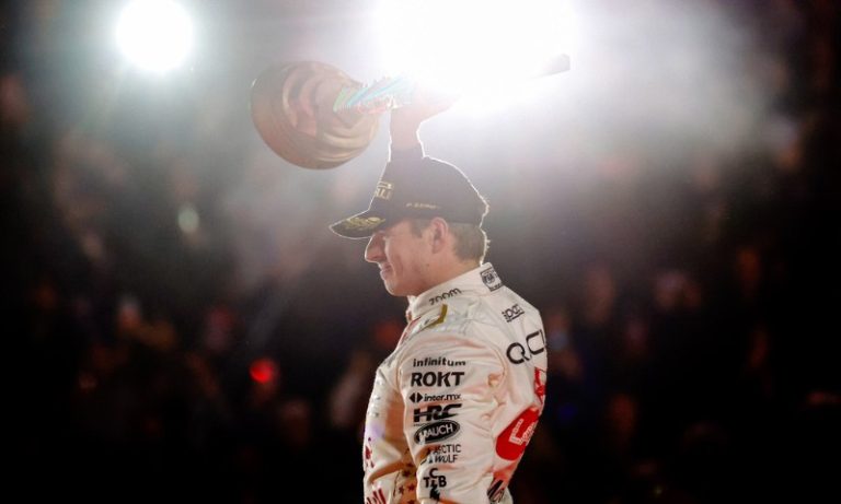 Verstappen vê chance de alcançar hepta de Hamilton: ‘É ter sorte e um carro bom’