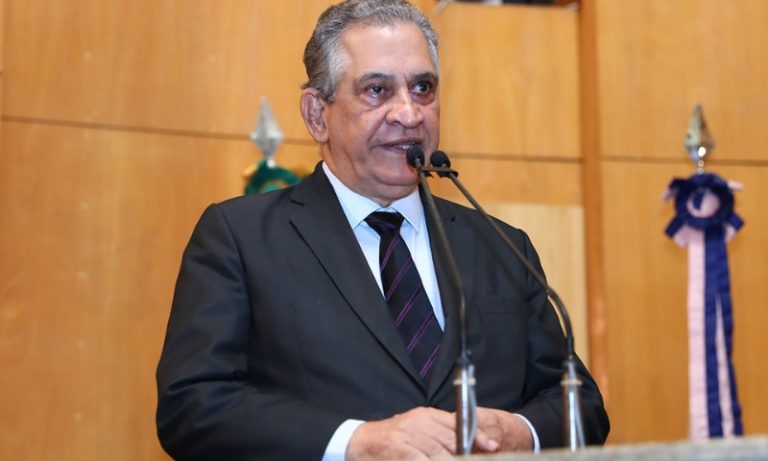 Vice quer disputa com prefeito