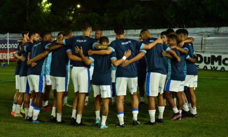 Vitória domina o Serra e vence no Salvador Costa