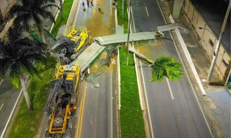 Acidente em Linhares: motorista que derrubou passarela será multado em R$ 195