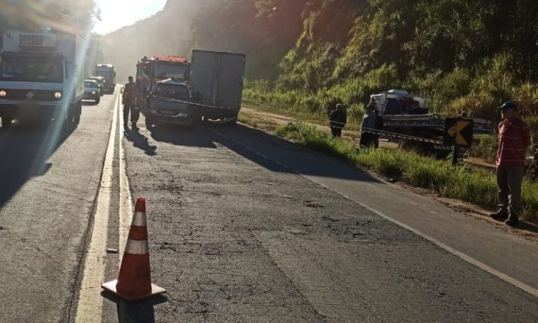 Acidente entre caminhonete e caminhão deixa uma pessoa morta na BR-262 no ES