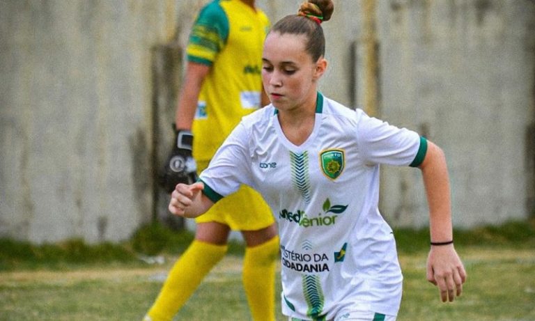 Atleta capixaba, convocada para seleção brasileira sub-15, vai jogar no Corinthians