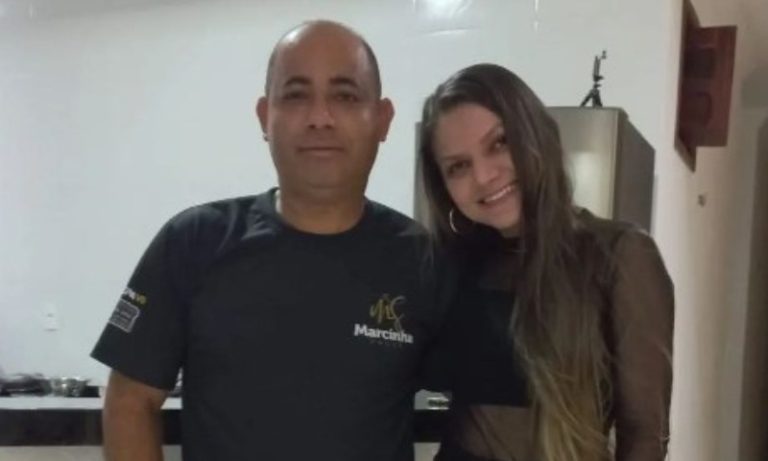 Cantora de forró Marcinha Sousa e marido morrem afogados dentro de carro