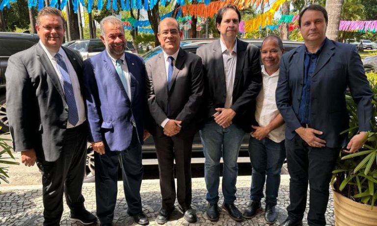 Carlos lupi e Wolney Queiroz reafirmam compromisso com a reeleição de Mano Medeiros