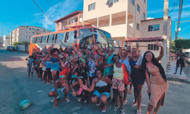 Carnaval com 130 pessoas numa casa em Guarapari