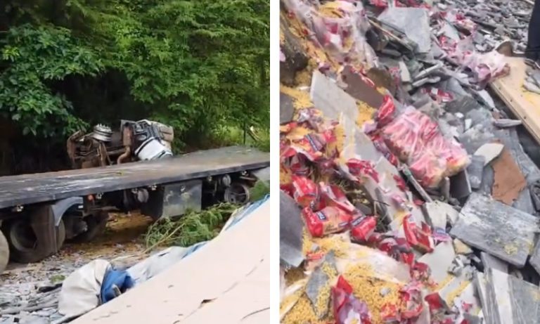 Carreta tomba e interdita rodovia no Sul do ES