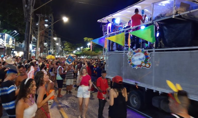 Choque de ordem contra som alto no Carnaval