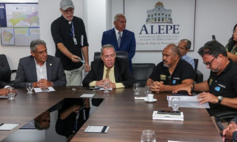 Comissão da Alepe se reúne com Governo para apresentar demandas da Polícia Civil
