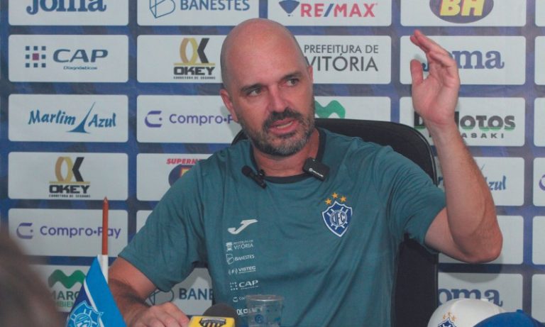 De olho em clássico, novo técnico do Vitória projeta sequência no Capixabão